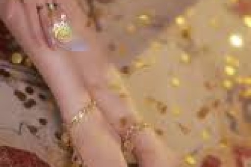 陪玩陪睡仅冰山一角！继关晓彤遭殃后千万网红再曝娱圈猛料